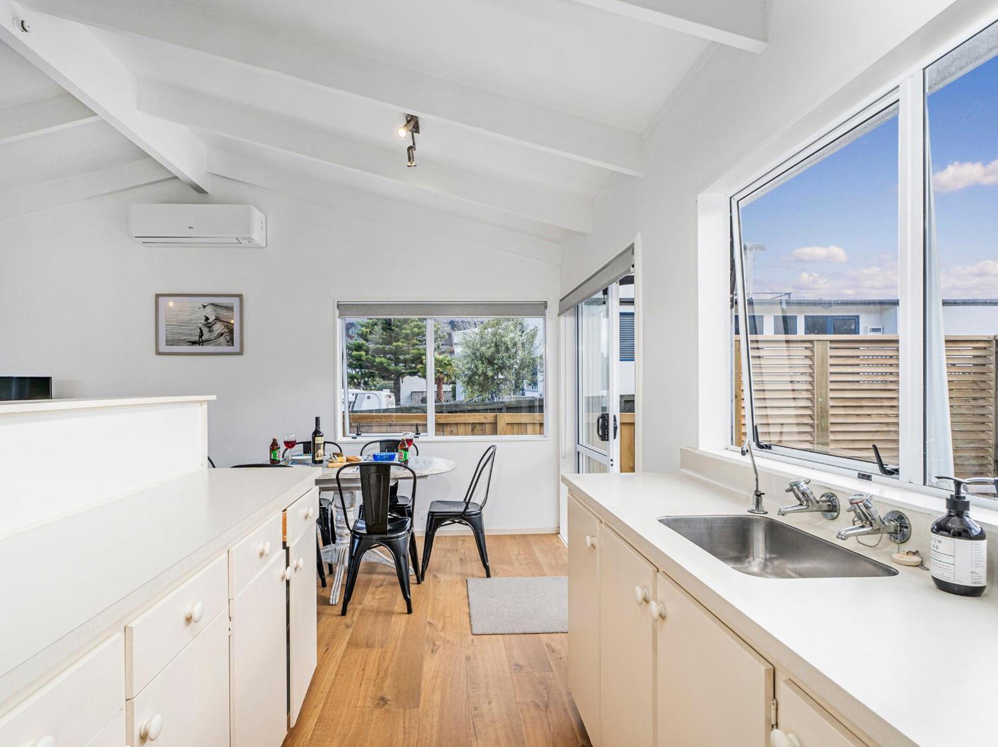 Retreat By The Beach - Pauanui Holiday Home エクステリア 写真